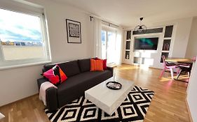Penthouse Near Central Station With Free Parking